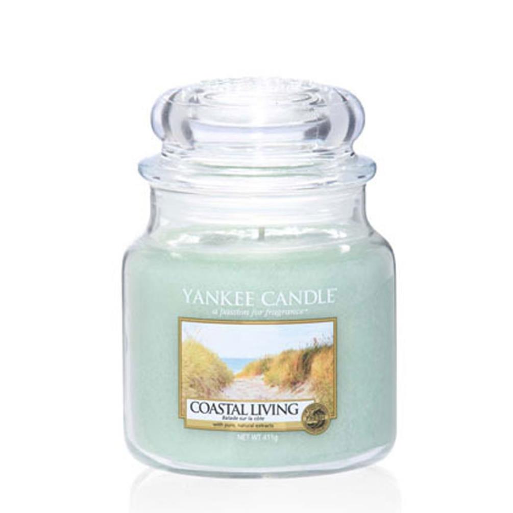 Yankee Candle Coastal Living Medium Jar £11.96